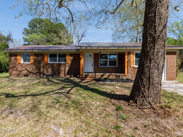 1002 Able Street, Elizabethtown, NC 28337