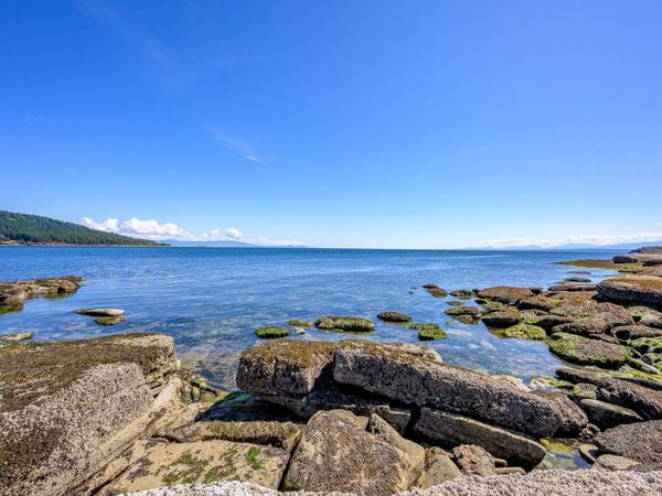 6552 East Rd, Denman Island, BC V0R 1T0