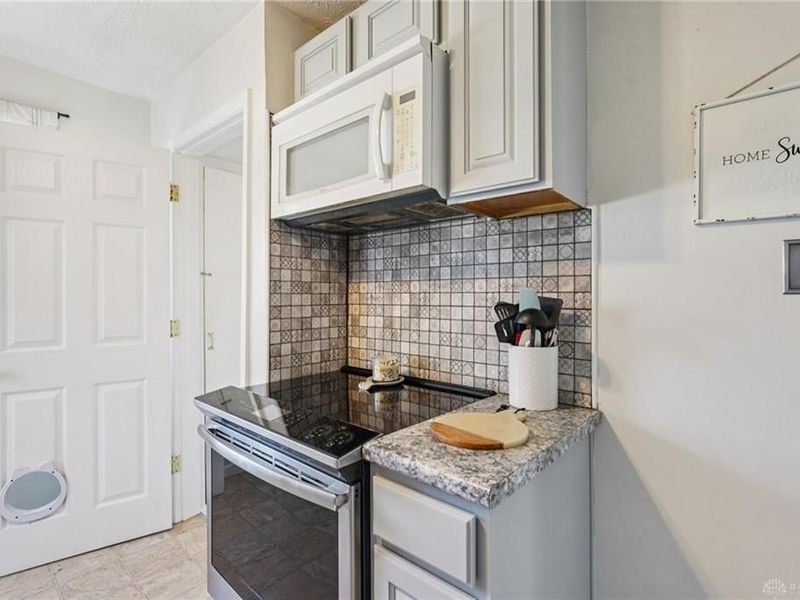 447 S Stadium Drive, Xenia, OH 45385 Photo 5