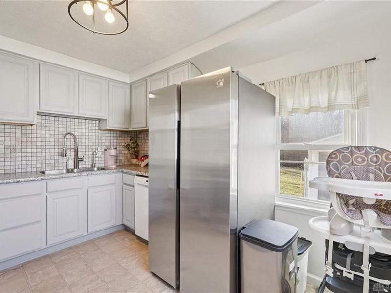 447 S Stadium Drive, Xenia, OH 45385 Photo 6