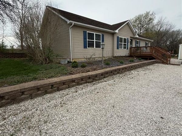 10901 Emerald Mound Grange Road, Lebanon, IL 62254