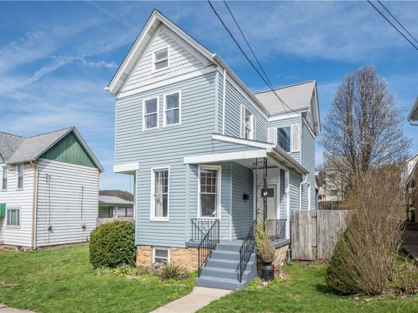 626 7th St, Pitcairn, PA 15140