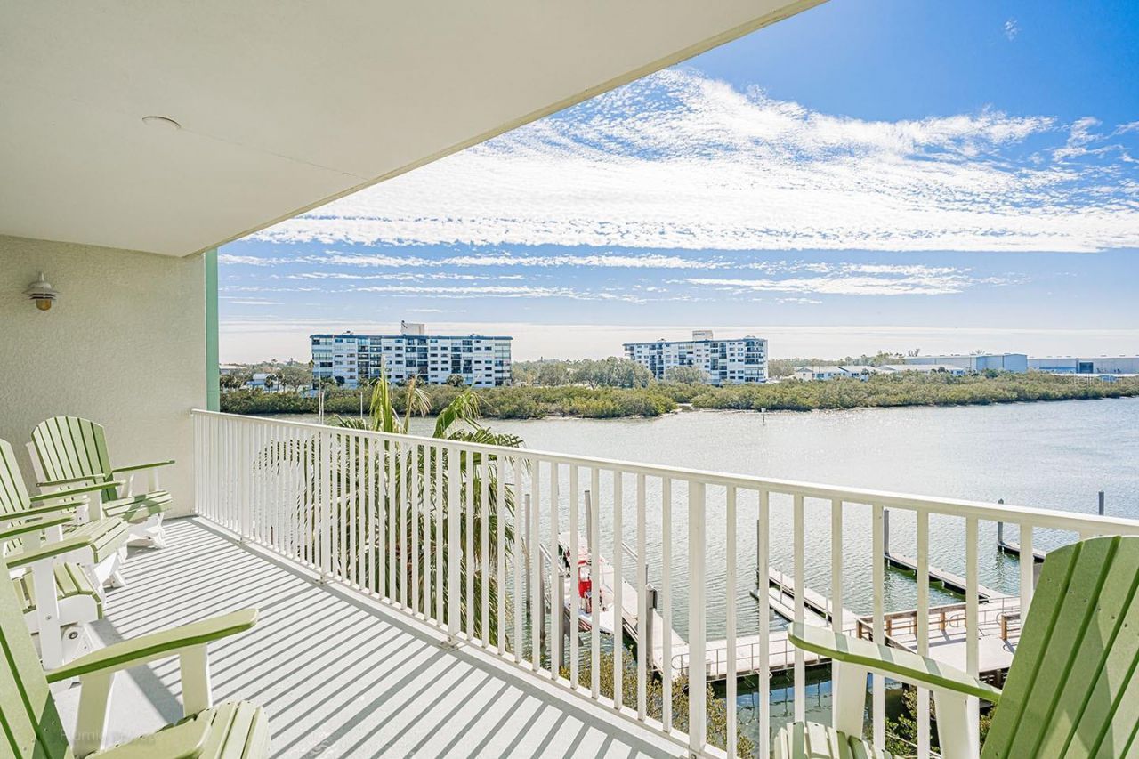 399 2nd Street, Unit 416, Indian Rocks Beach, FL 33785 Photo
