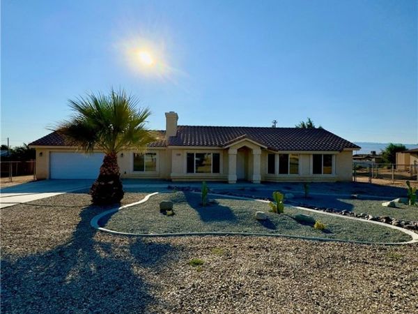 12401 Tesuque Road, Apple Valley, CA 92308