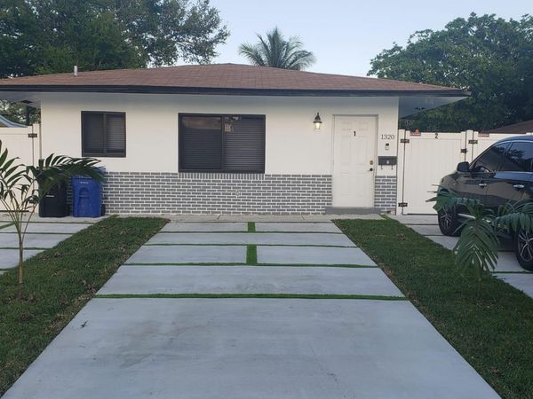 1320 SW 34th Avenue, Unit 1, Fort Lauderdale, FL 33312