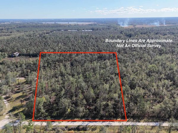 Vacant SE Blackhawk Drive , Lee, FL 32059