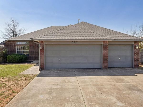636 Hunters Way, Mustang, OK 73064