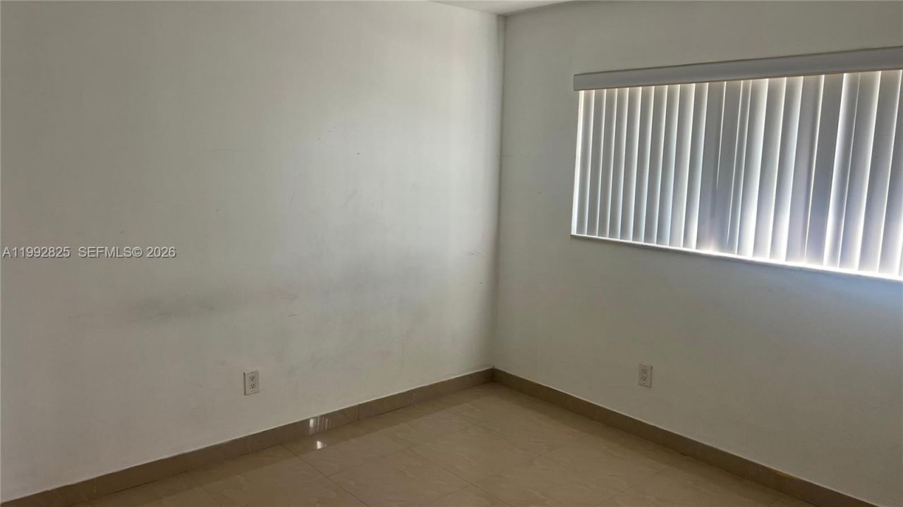 15205 NE 6th Ave , Unit D301, Miami, FL 33162 Photo