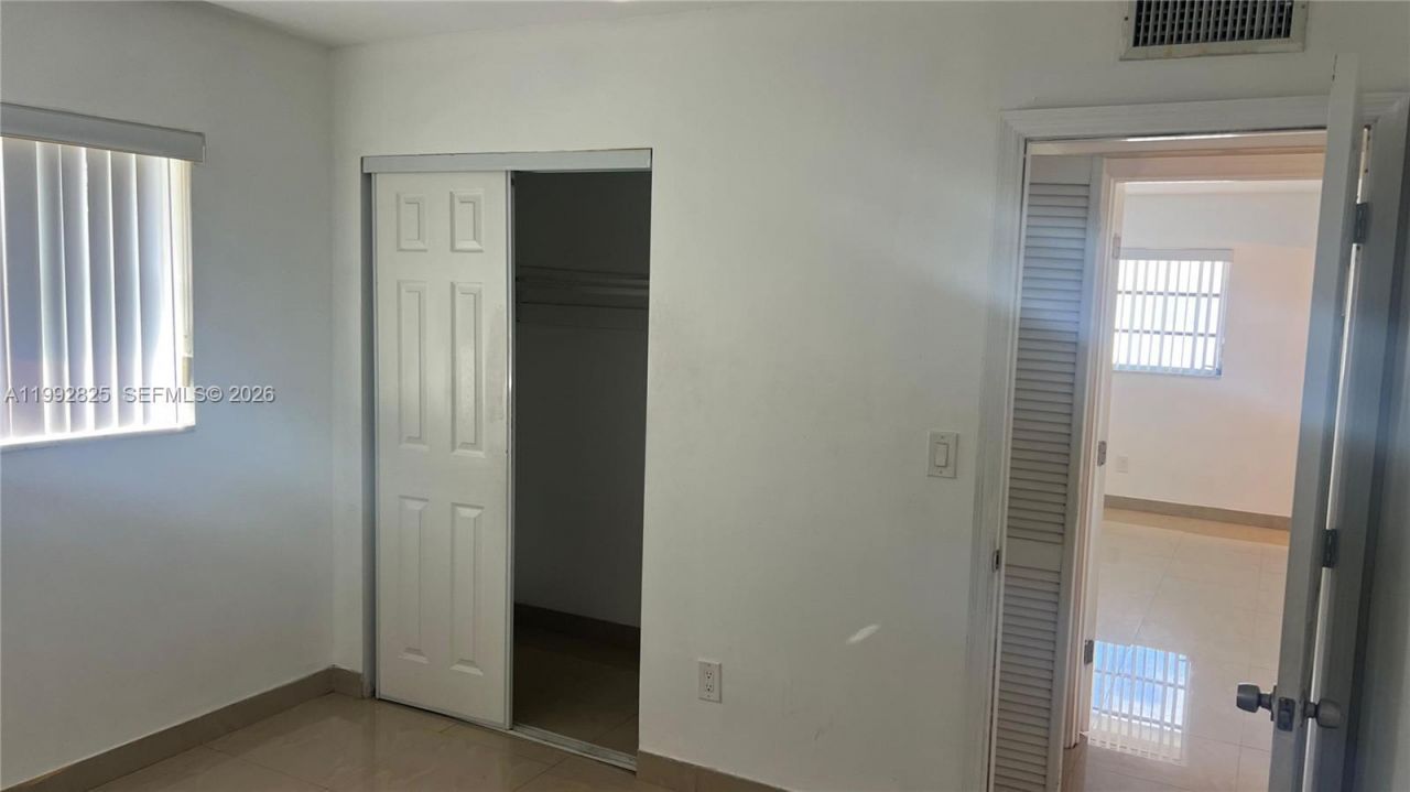 15205 NE 6th Ave , Unit D301, Miami, FL 33162 Photo