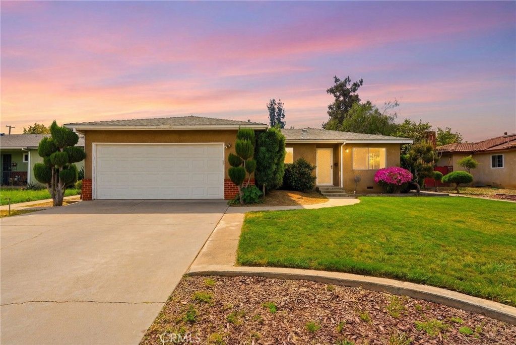 1123 E Washington Avenue, Reedley, CA 93654 Main Photo