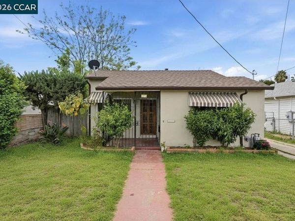 6719 Eastlawn St, Oakland, CA 94621