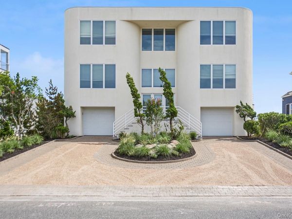 681 Dune Road , Westhampton Dunes, NY 11978