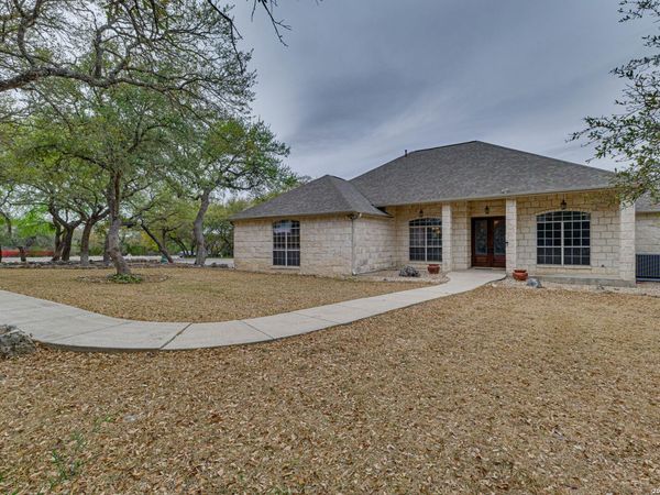 676 river chase, New Braunfels, TX 78132