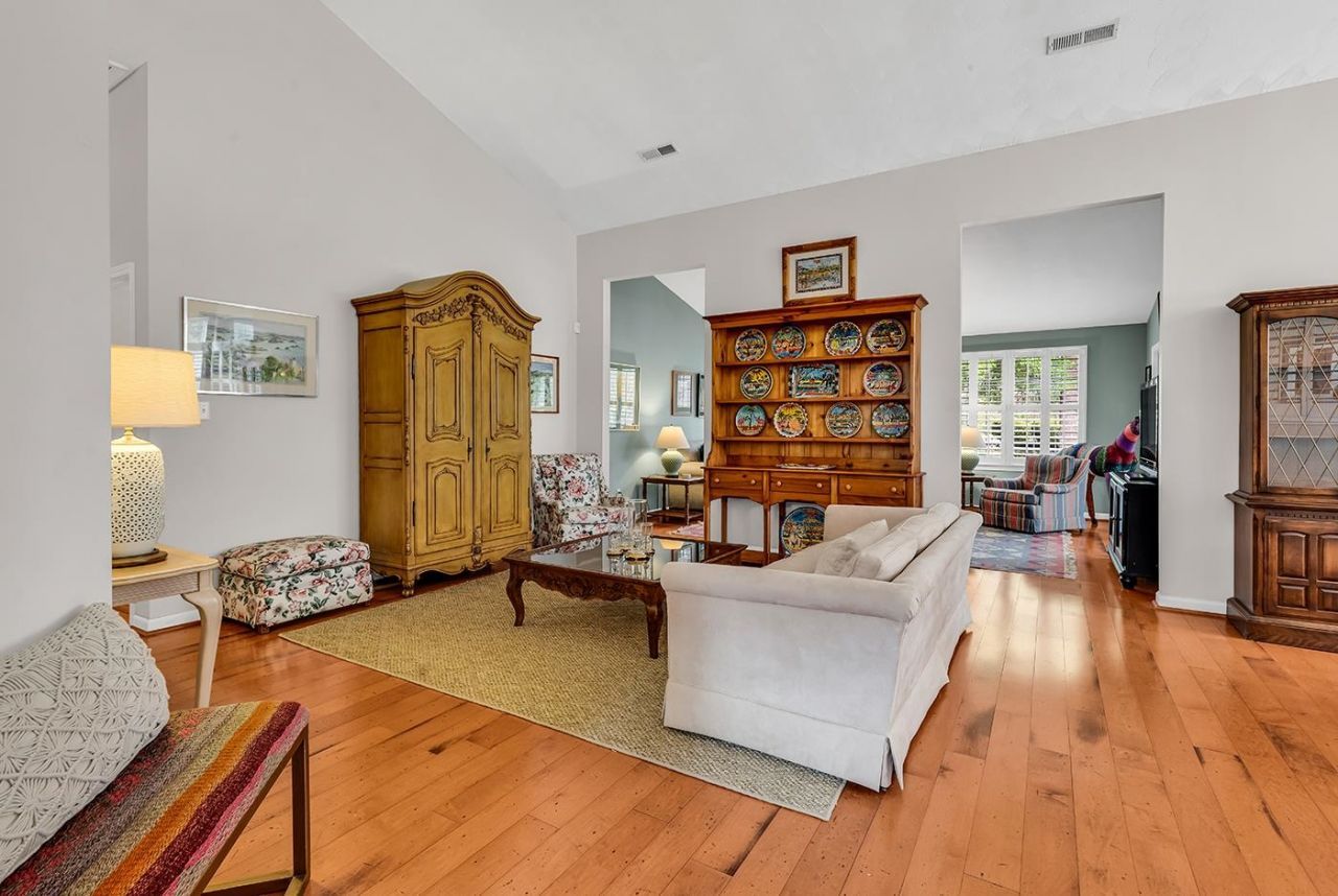 4802 Southern Trail Photo 7