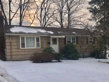 11 Terrence Avenue, Clinton, MA 01510