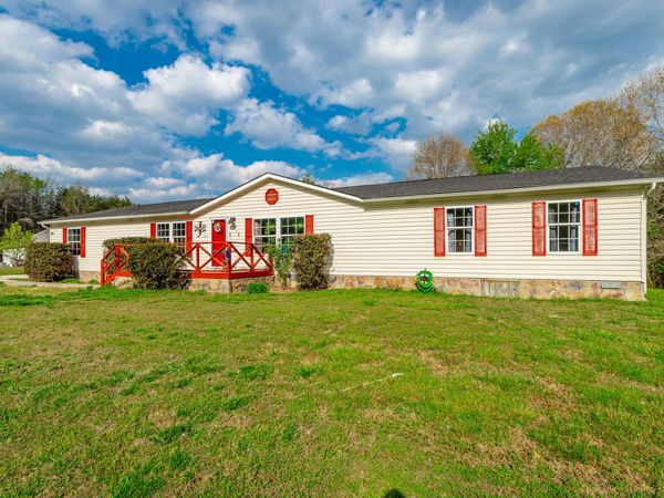 218 Edgewater Drive, Chickamauga, GA 30707