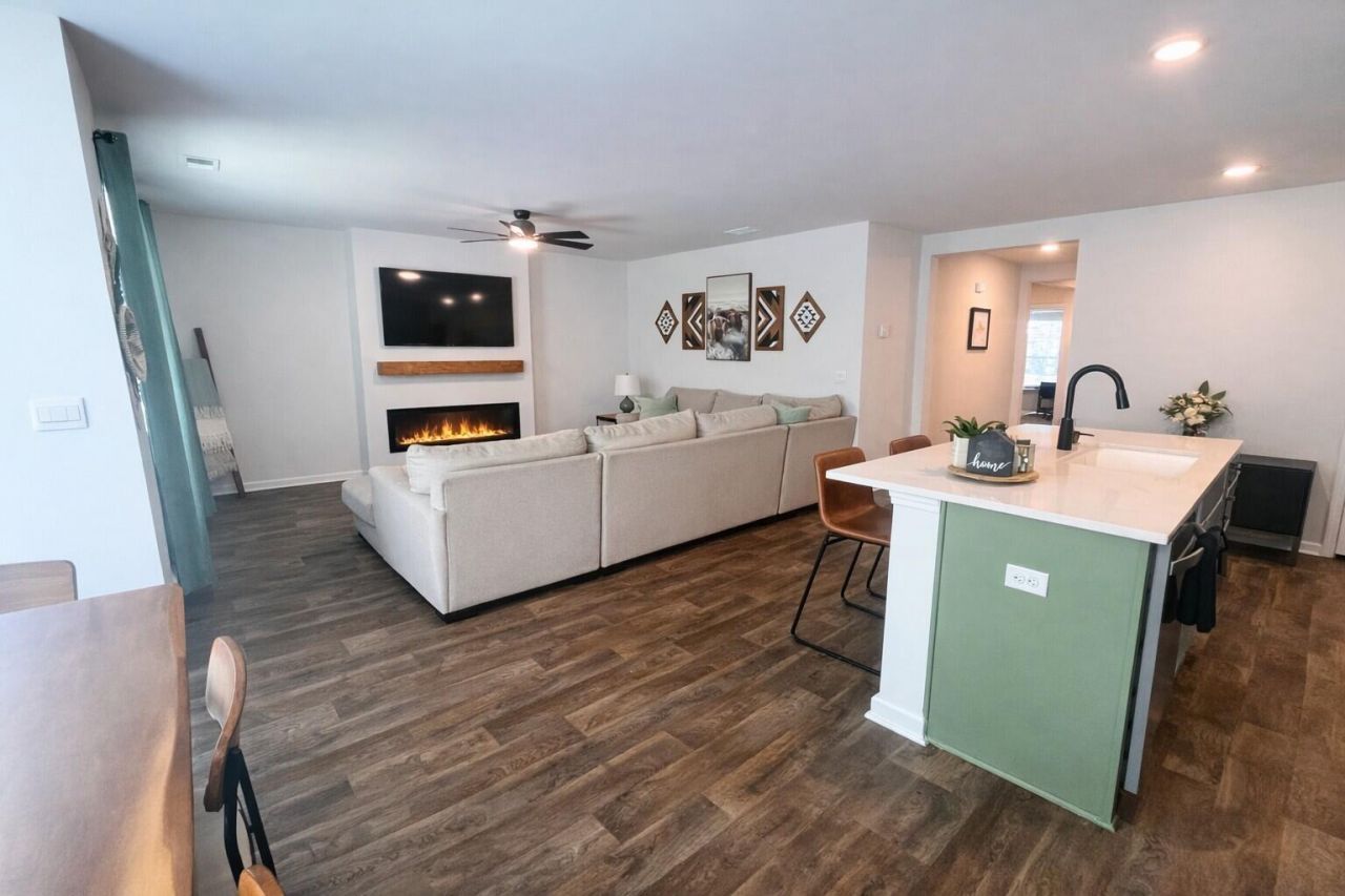 529 Shady Maple Street Photo 17