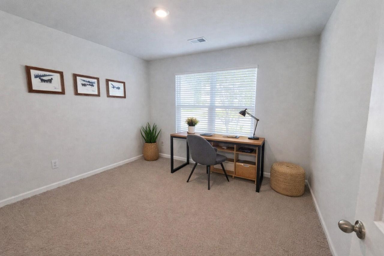 529 Shady Maple Street Photo 9