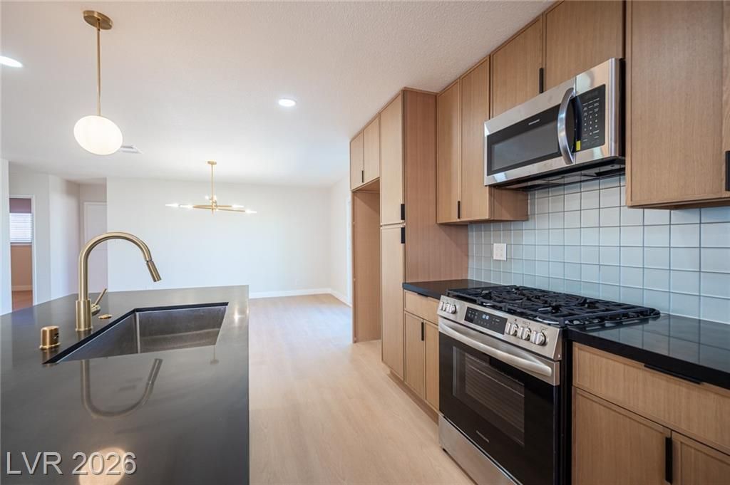 4454 Dennis Way, Las Vegas, NV 89121 Main Photo