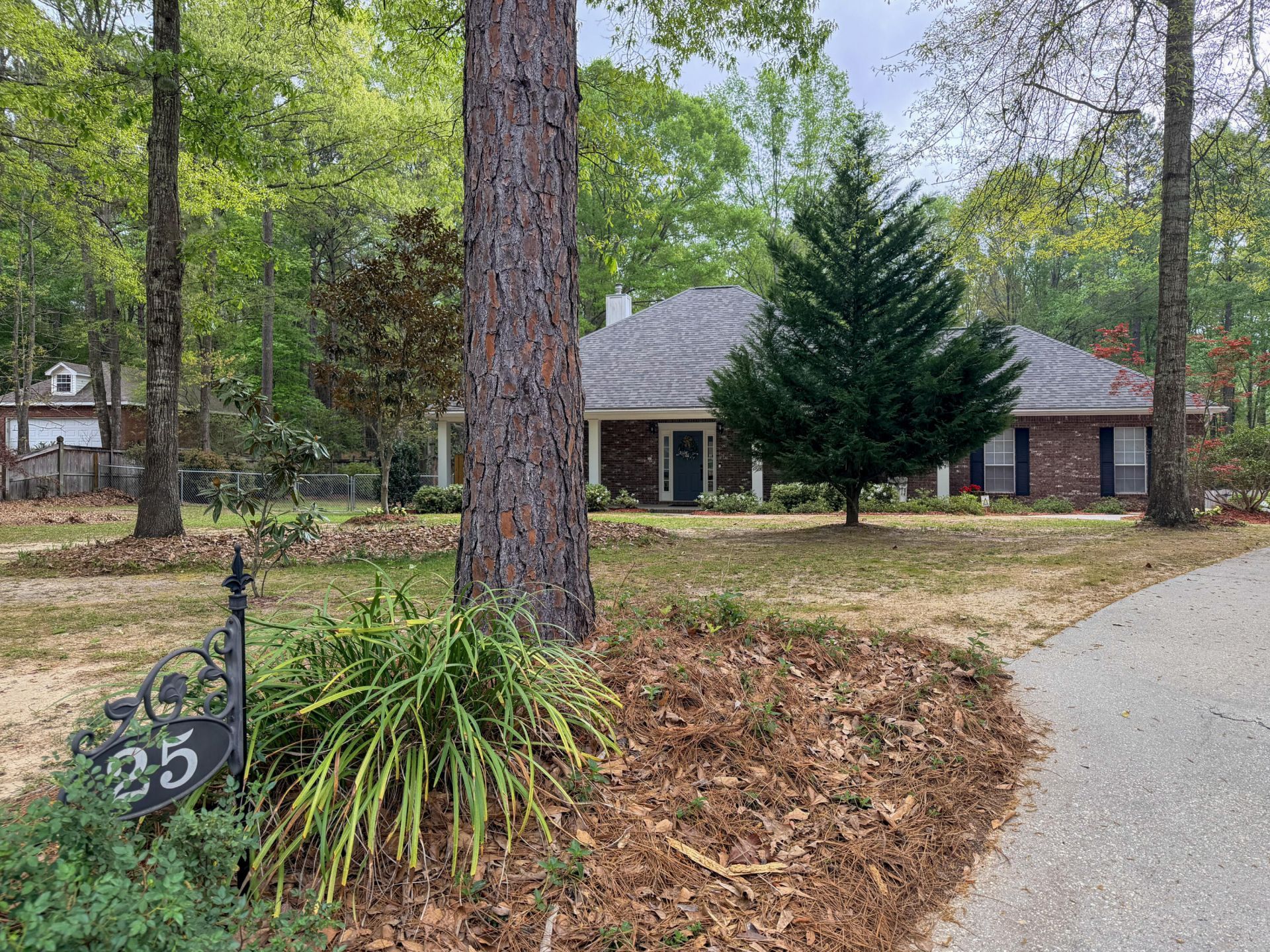 25 Longbranch St., Hattiesburg, MS 39402 Main Photo