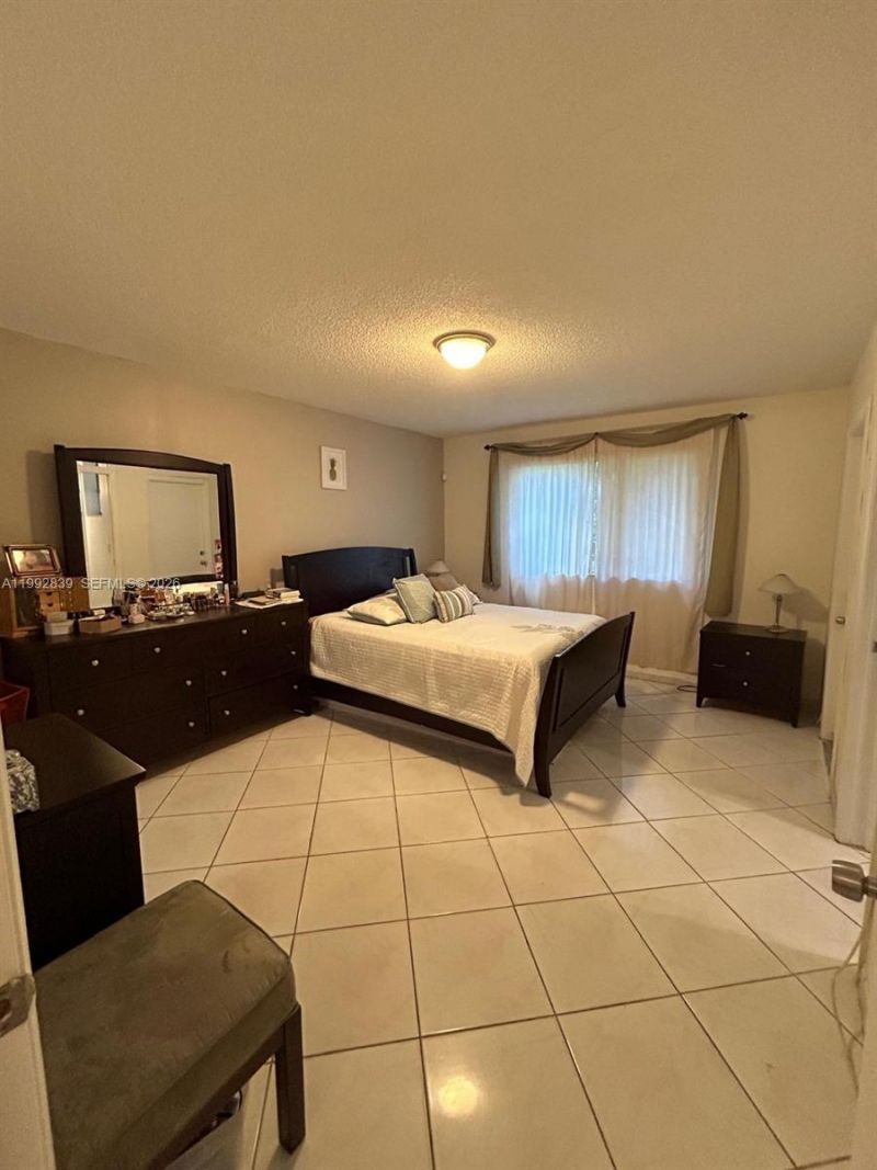 17000 NW 67th Ave, Unit 123, Hialeah, FL 33015 Photo
