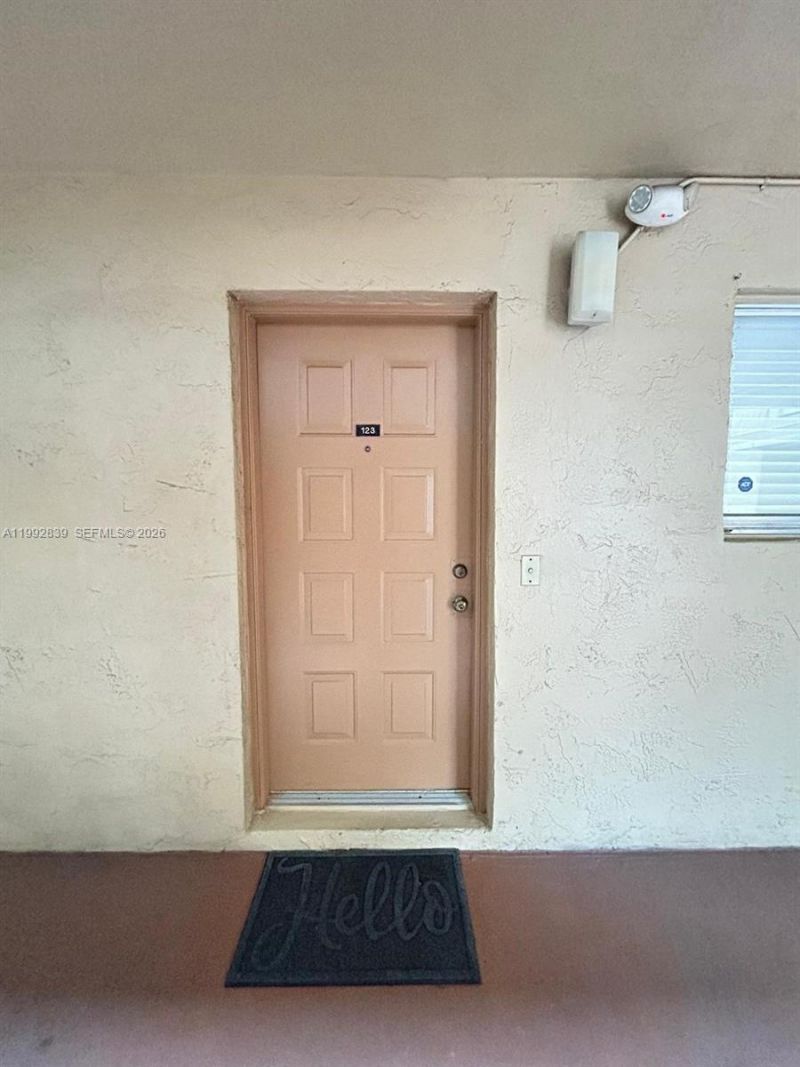 17000 NW 67th Ave, Unit 123, Hialeah, FL 33015 Photo