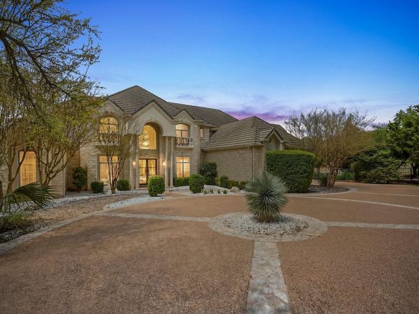 8513 Chalk Knoll DR, Austin, TX 78735