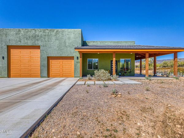 1612 E MAGELLAN Drive, New River, AZ 85087