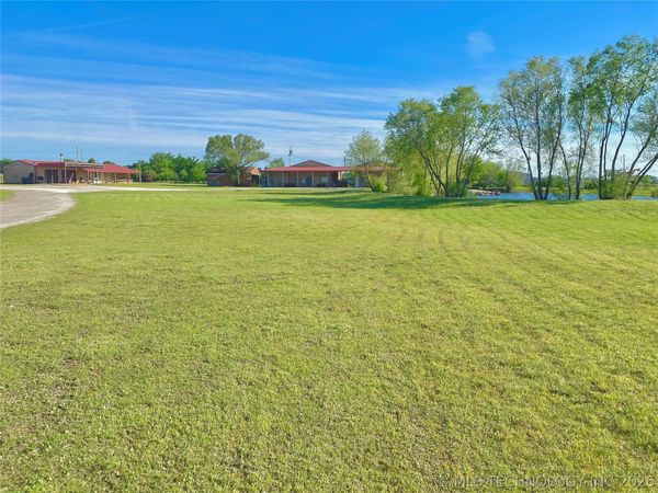 10092 Kennys Trucks Drive, Mounds, OK 74047