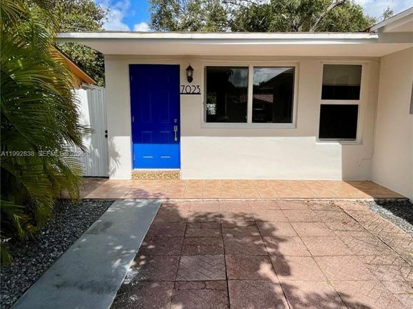 7023 SW 2nd St , Unit 7023, Miami, FL 33144