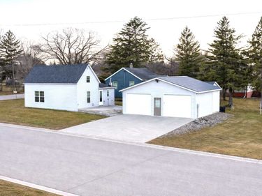 302 W Fir Avenue, Frazee, MN 56544