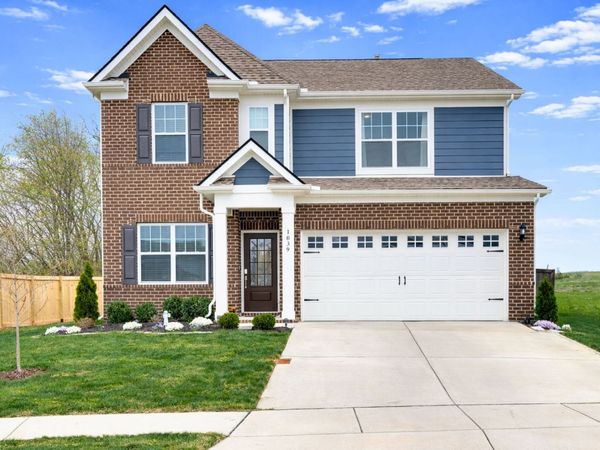 1039 Ewell Farm Cir, Spring Hill, TN 37174