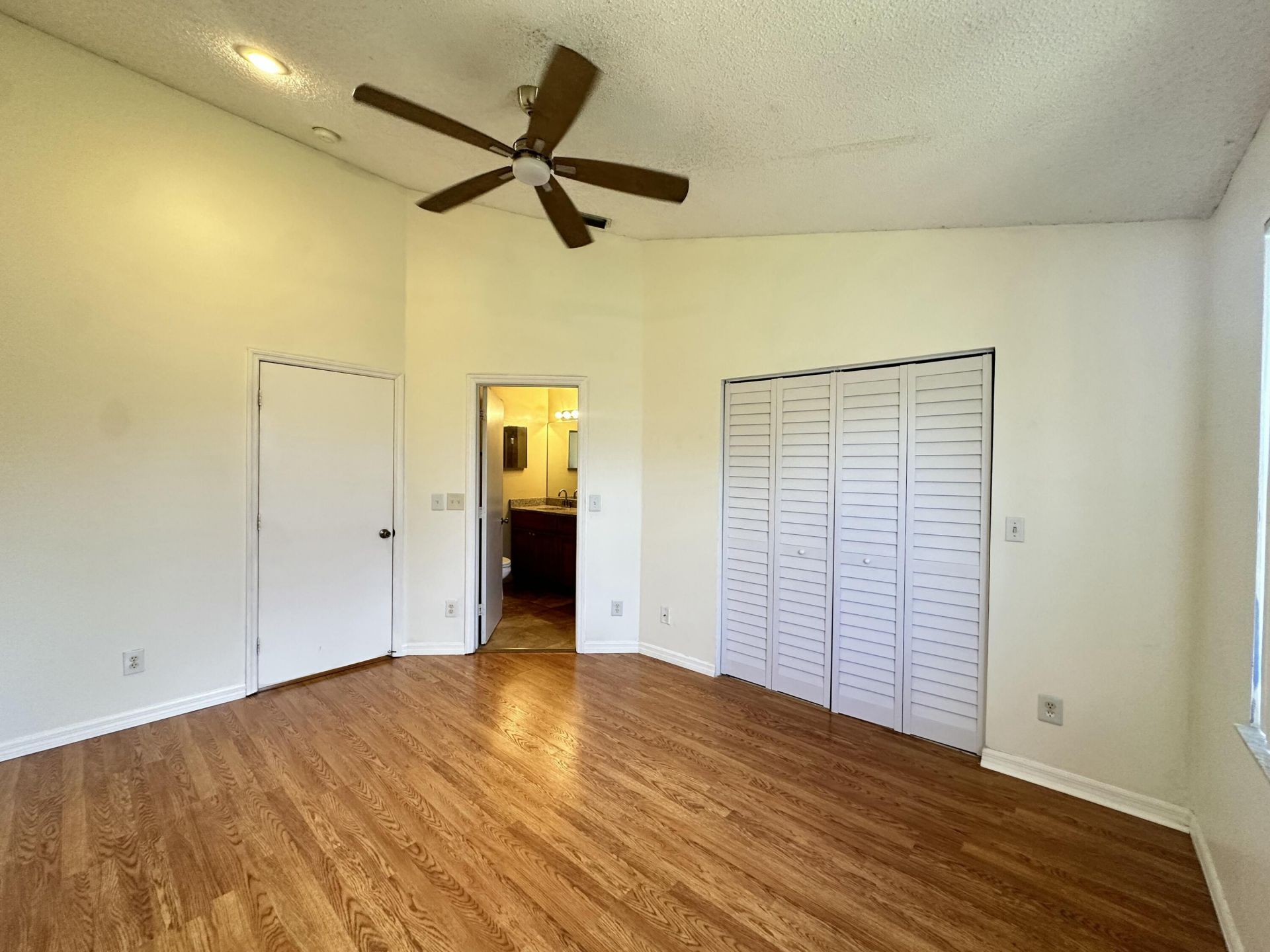 420 SW 122nd Avenue, Unit 420, Pembroke Pines, FL 33025 Photo