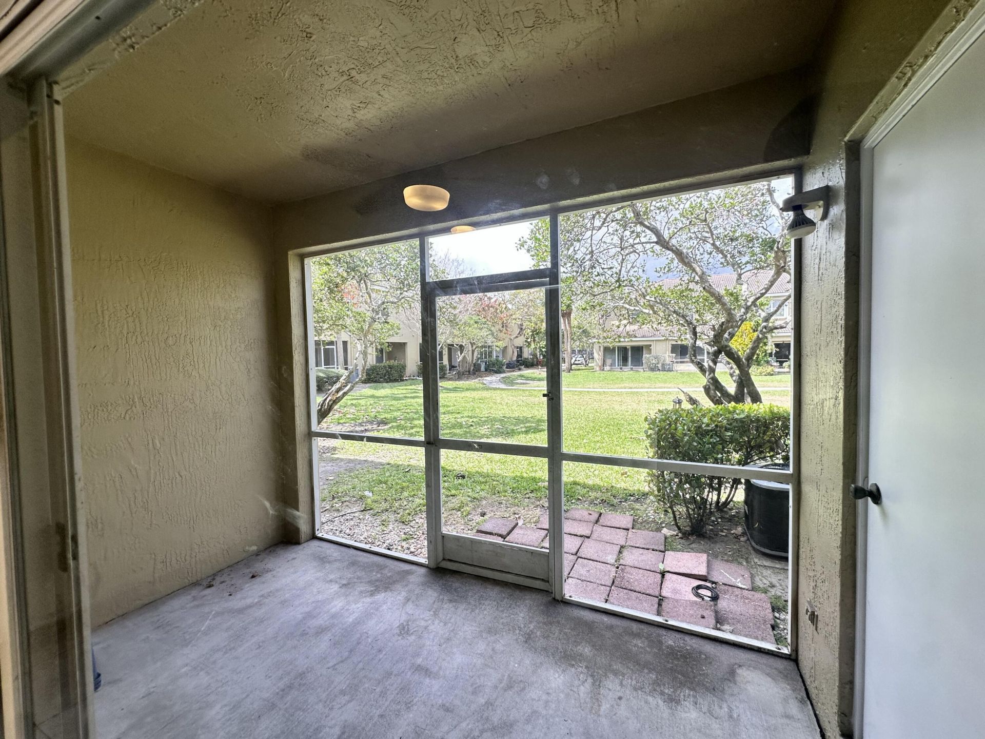420 SW 122nd Avenue, Unit 420, Pembroke Pines, FL 33025 Photo