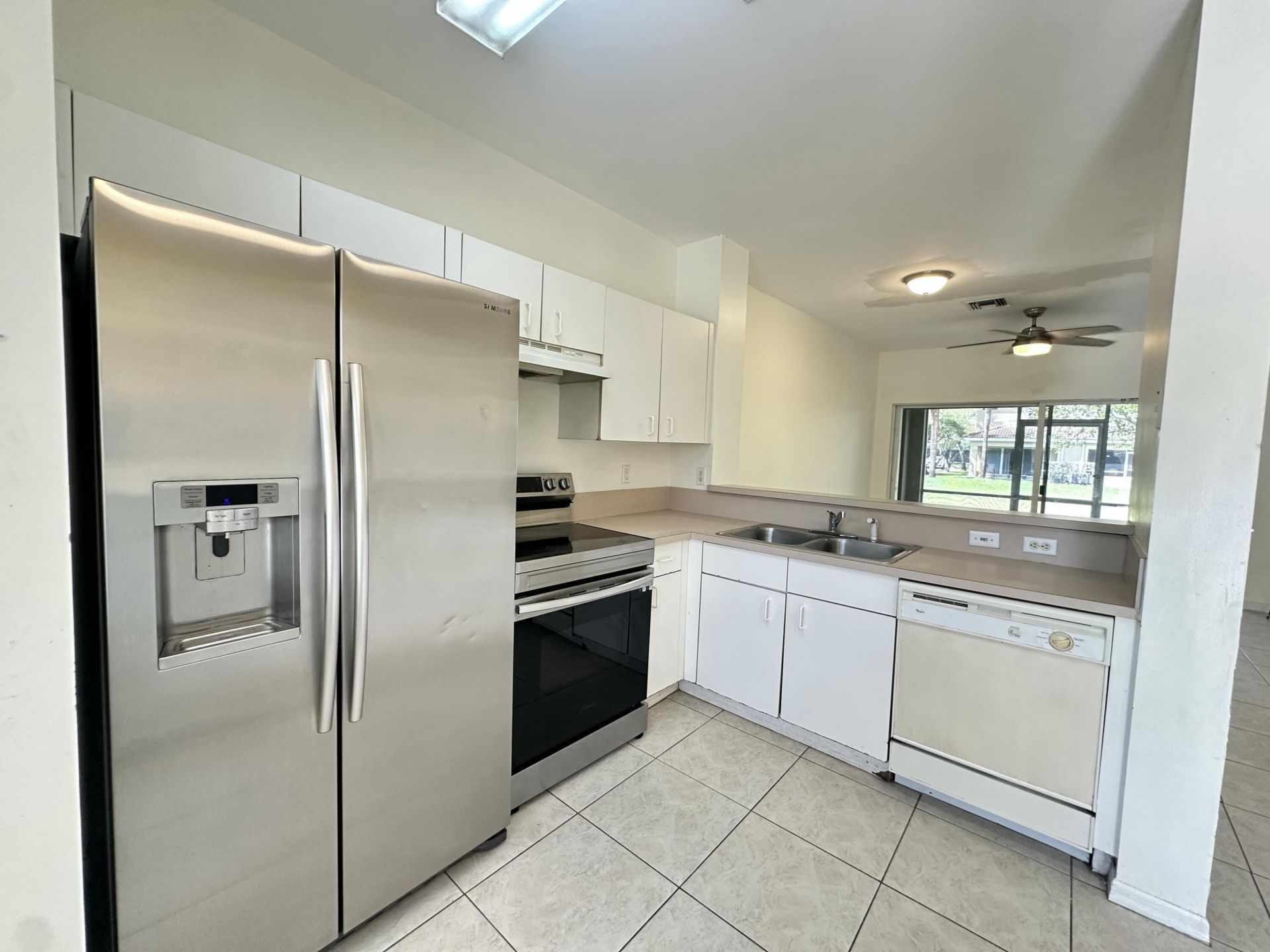 420 SW 122nd Avenue, Unit 420, Pembroke Pines, FL 33025 Photo