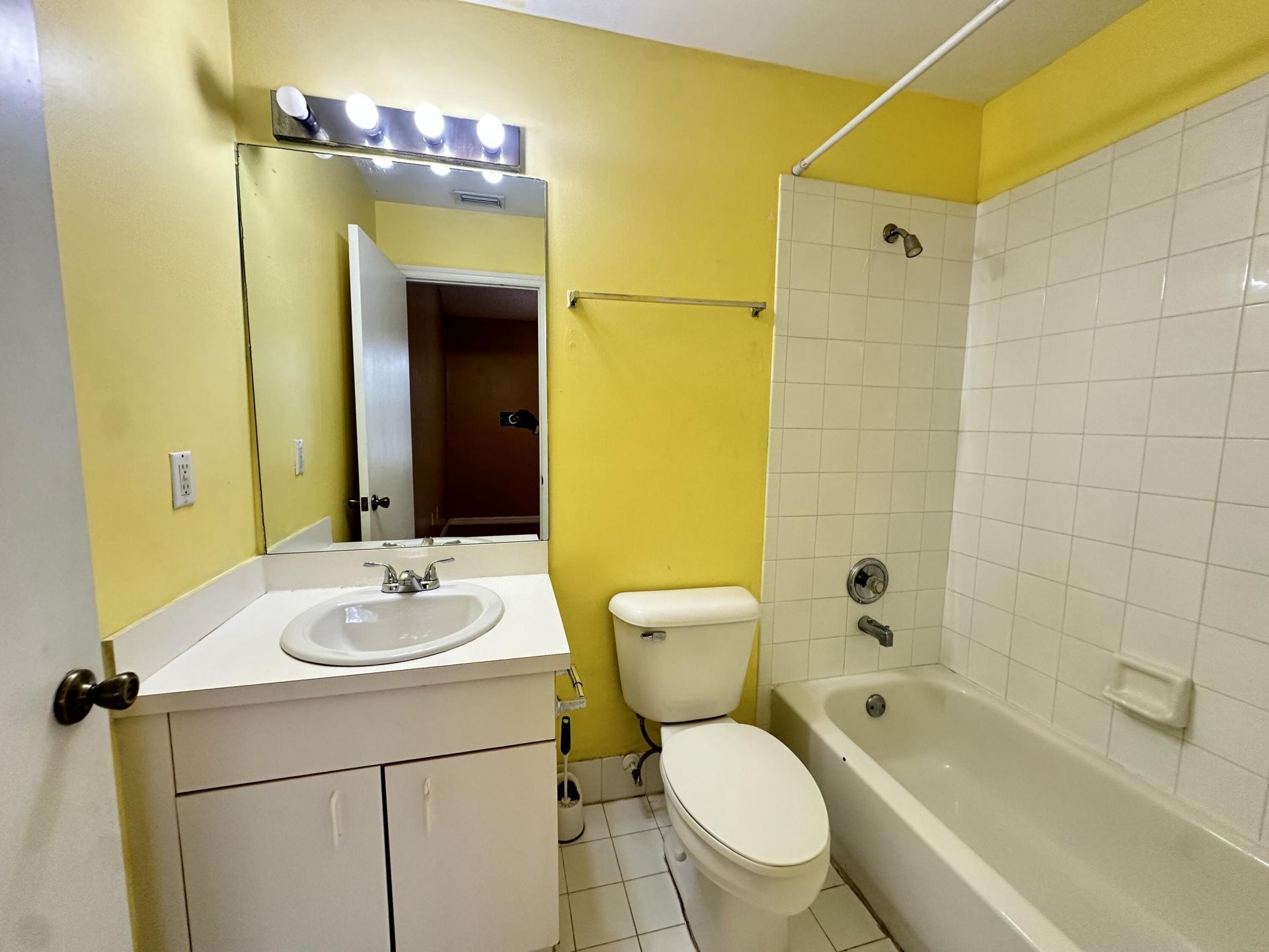 420 SW 122nd Avenue, Unit 420, Pembroke Pines, FL 33025 Photo