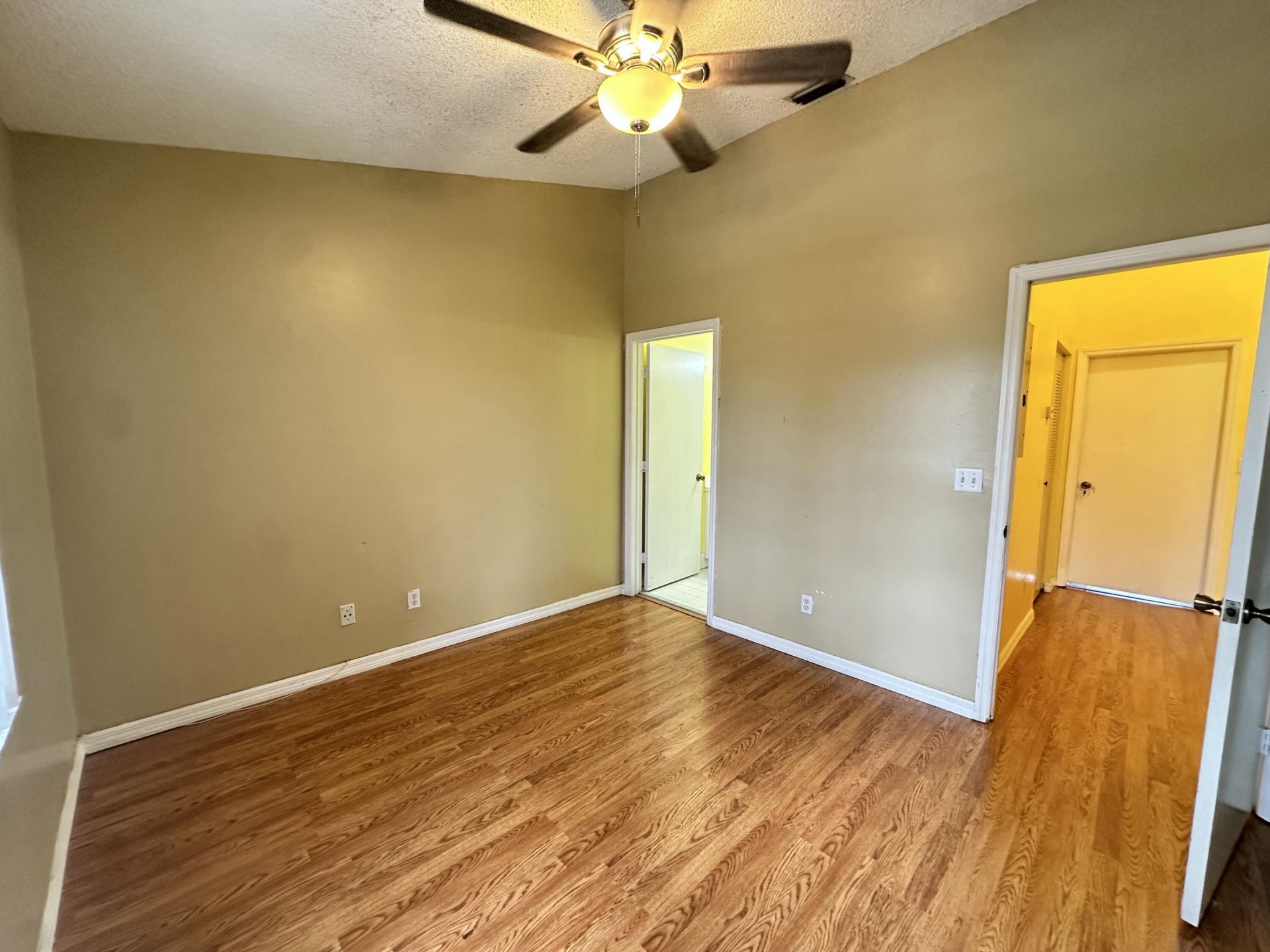 420 SW 122nd Avenue, Unit 420, Pembroke Pines, FL 33025 Photo