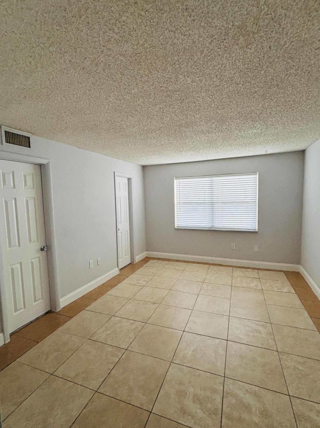 4255 N University Drive, Unit 101, Sunrise, FL 33351 Photo