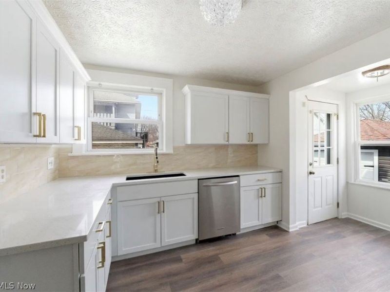 1150 W 10th Street, Lorain, OH 44052 Photo 13