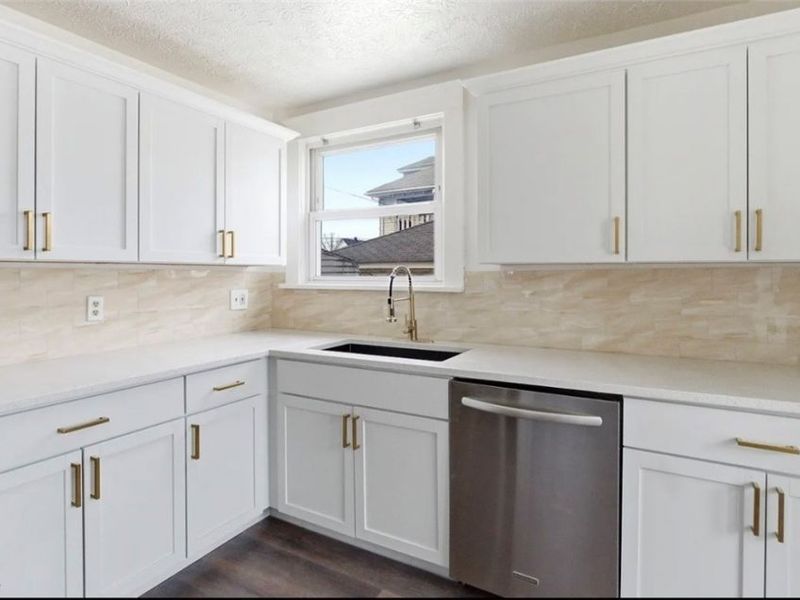 1150 W 10th Street, Lorain, OH 44052 Photo 13