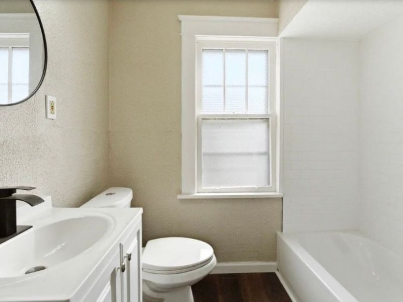 1150 W 10th Street, Lorain, OH 44052 Photo 14