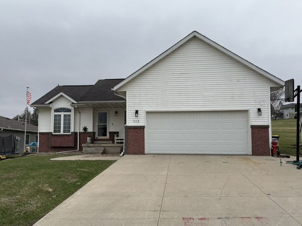 112 Court Street, Victor, IA 52347