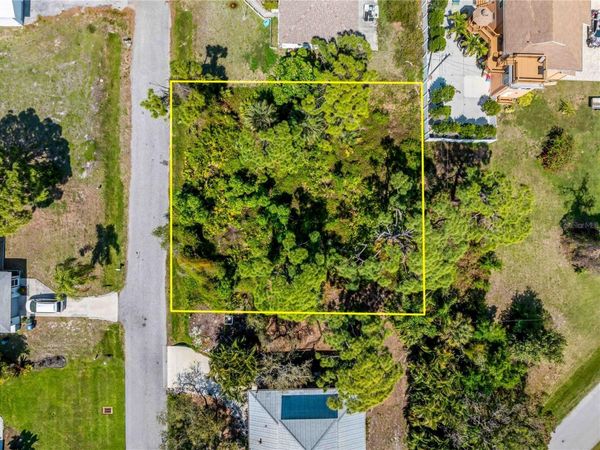 DEVON ROAD , VENICE, FL 34293