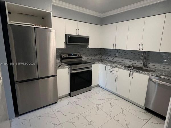 6610 Johnson St , Hollywood, FL 33024