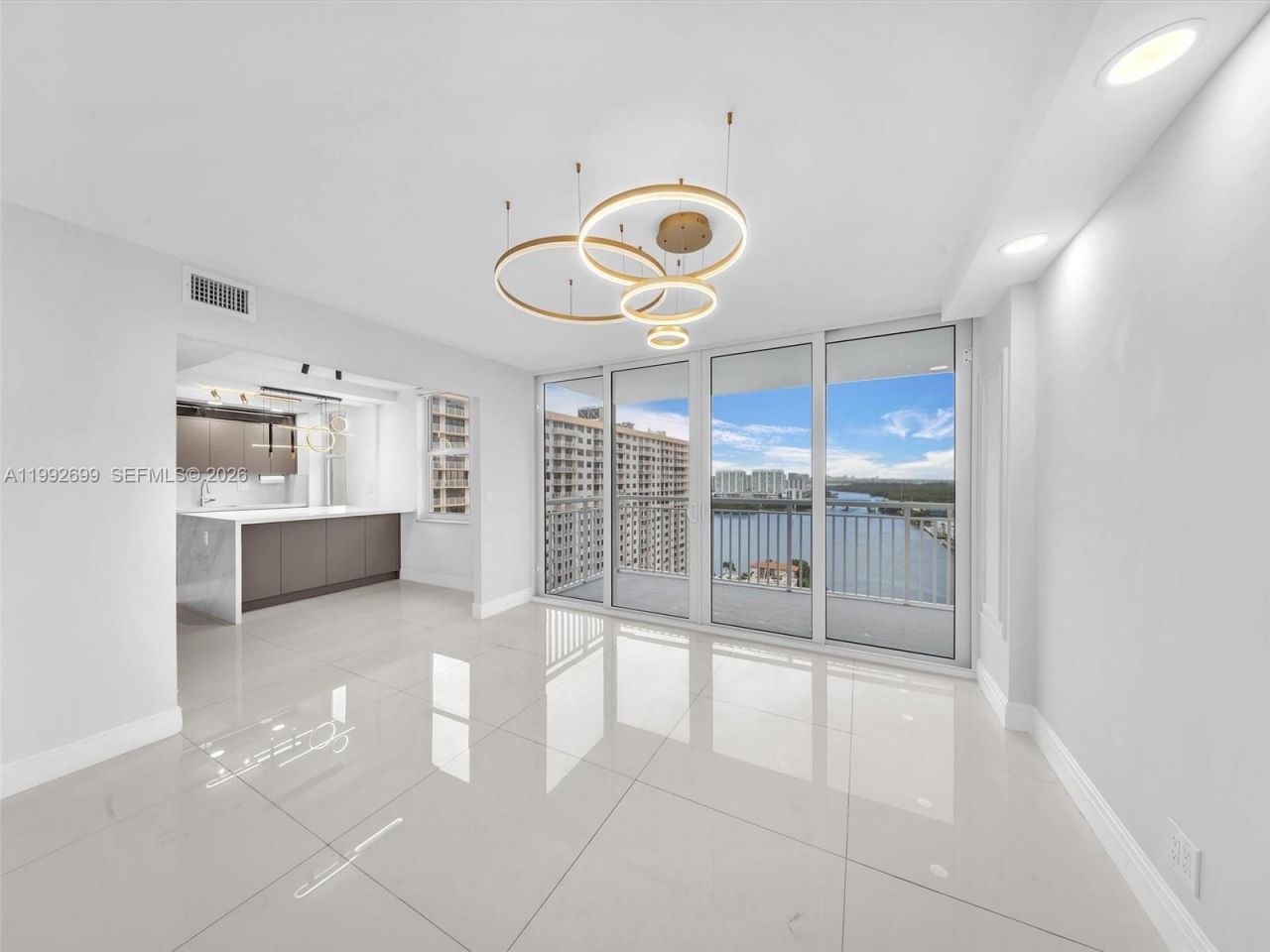 301 174th St, Unit 2004, Sunny Isles Beach, FL 33160 Photo