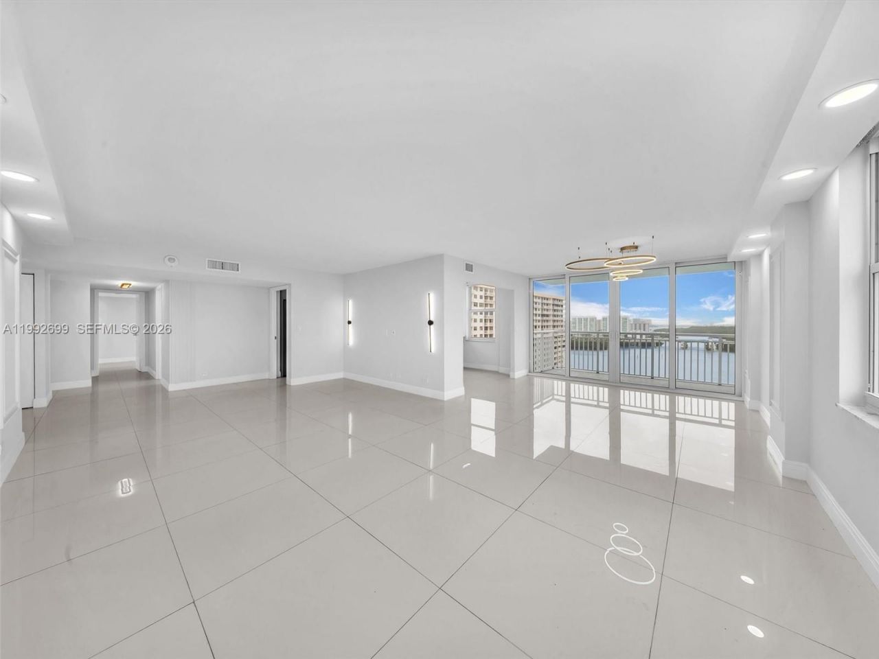 301 174th St, Unit 2004, Sunny Isles Beach, FL 33160 Photo