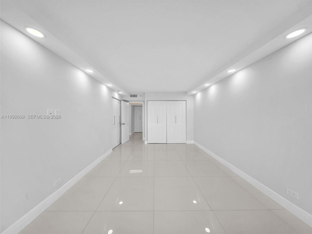 301 174th St, Unit 2004, Sunny Isles Beach, FL 33160 Photo