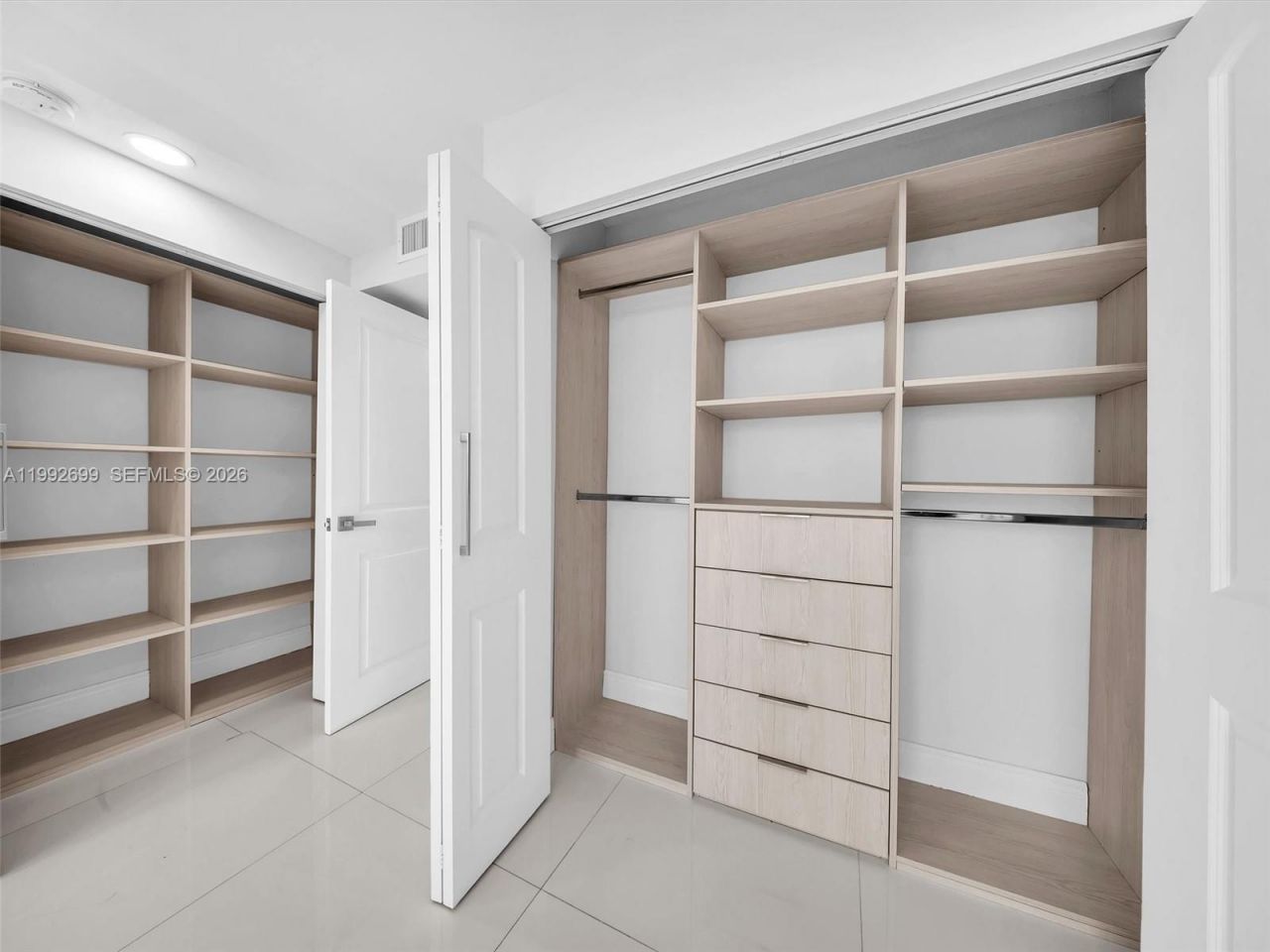 301 174th St, Unit 2004, Sunny Isles Beach, FL 33160 Photo