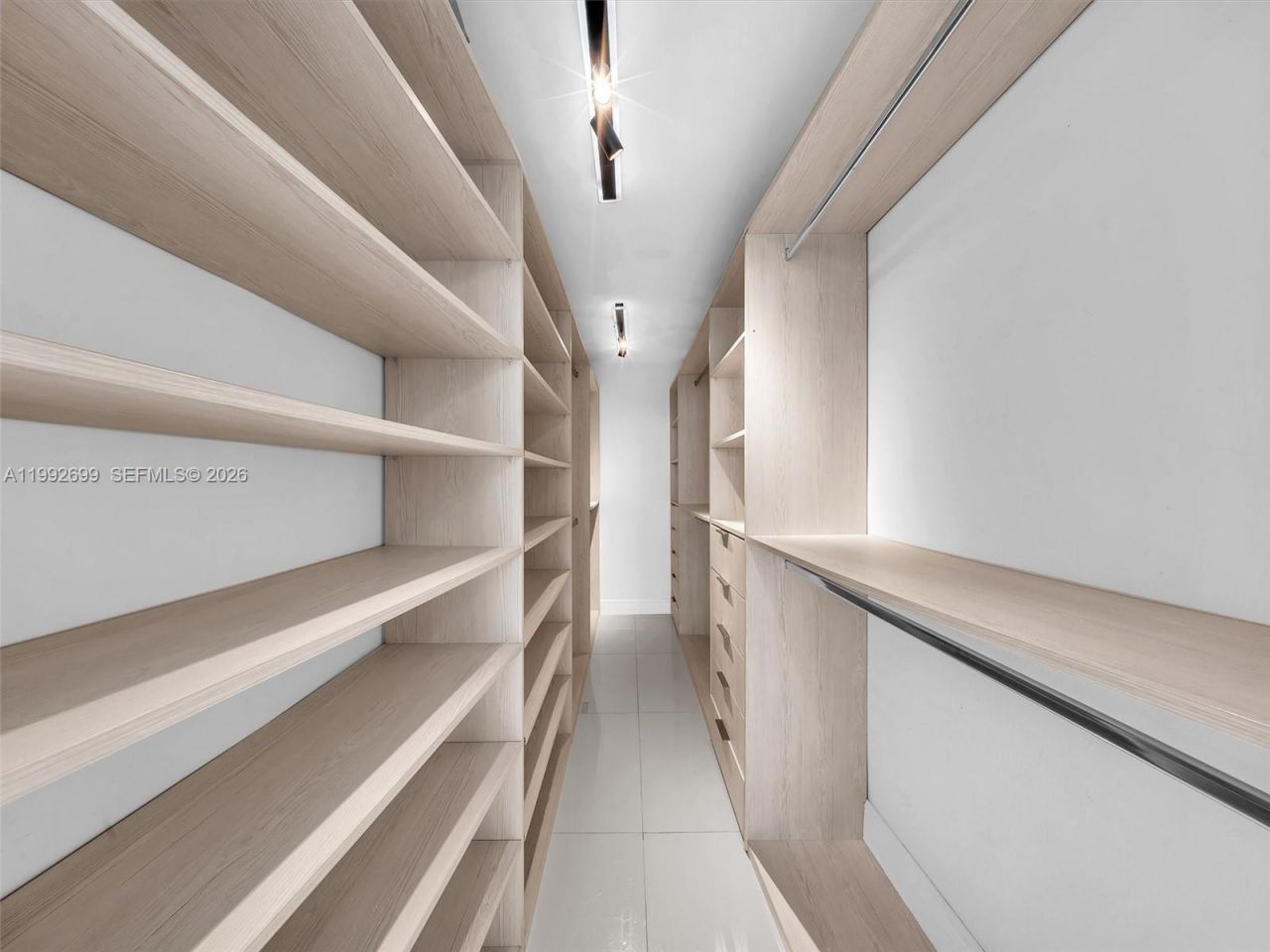 301 174th St, Unit 2004, Sunny Isles Beach, FL 33160 Photo