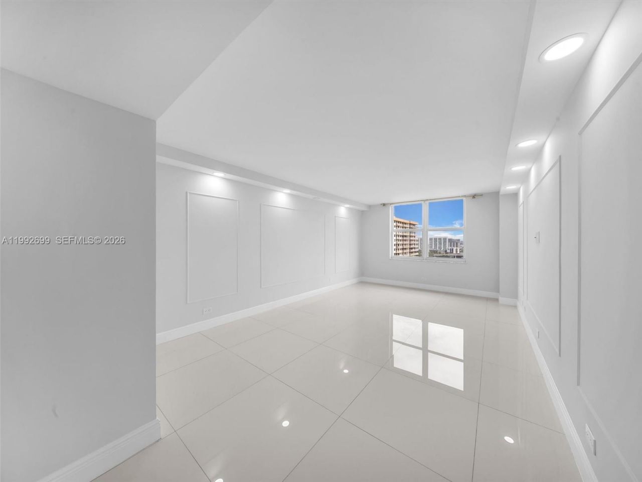 301 174th St, Unit 2004, Sunny Isles Beach, FL 33160 Photo